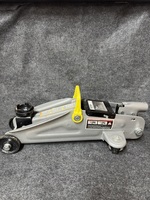TEQ Correct 2 Ton Floor Jack: Lifting Range 5.12" to 13"