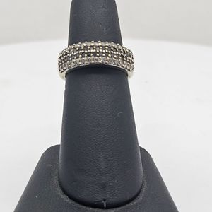 Ladie's 14kt White Gold Band with White And Black Diamonds