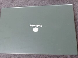 Gateway 15.6" Ultra Slim Notebook W/ Charger Gwtn156-11gr