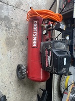Craftsman 8 gal Horizontal Portable Air Compressor 150 psi 1.8 HP 919.167243