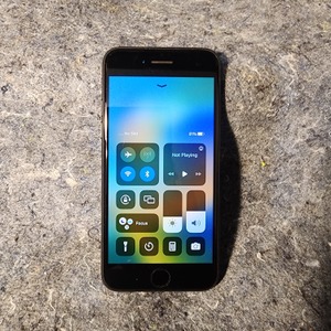 iPhone SE 2nd Gen (64GB) (Midnight Black) - Factory Restored (T-Mobile)