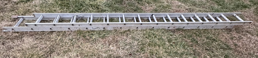 28' Aluminum Extension Ladder