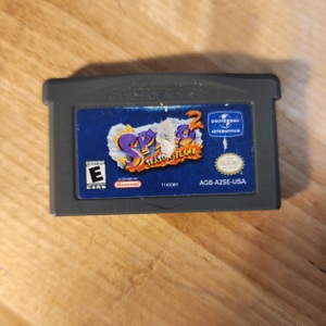  Spyro 2: Season of Flame - Game Boy Advance