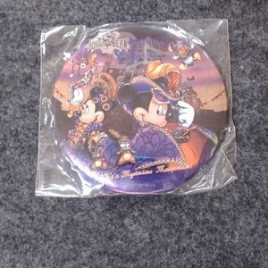Tokyo Disney Sea 2010 Halloween Mysterious Masquerade Button (New in Package)