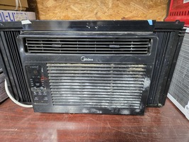 Midea 5,000 BTU 150 Sq ft Window Air Conditioner BLACK