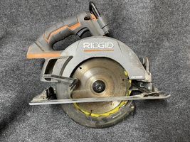 RIDGID 18V OCTANE Brushless Cordless 7-1/4 in. Circular Saw
