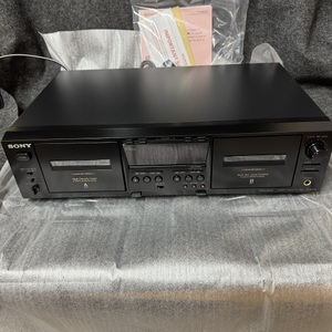 Sony TCWE475 Dual Cassette Player / Recorder (Like new in box)