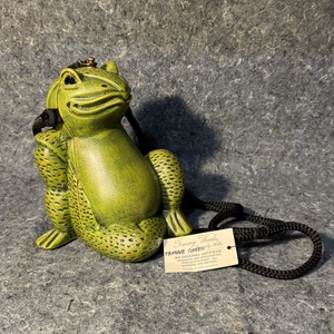 Vintage Timmy Woods Beverly Hills  Froggie Green Shoulder bag Carved Purse