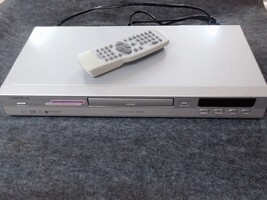 Aiwa XD-AX1 Super Slim DVD Player