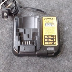 DeWALT DCB107 12V/20V MAX Lithium Ion Charger