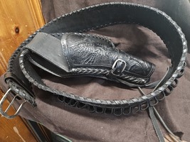 Western Gun Belt and Holster - RH Draw - Black Tooled Leather