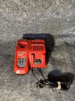 Milwaukee M12 and M18 12 Volt/18 Volt Lithium-Ion Multi-Voltage Rapid Charger