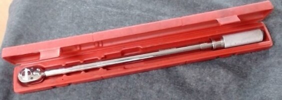 Snap On 1/2" Drive SAE Adjustable Click-Type Fixed Ratchet Torque Wrench 