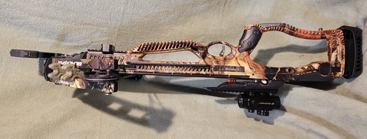 Barnett Black Spur Crossbow Package with Red Dot Sight