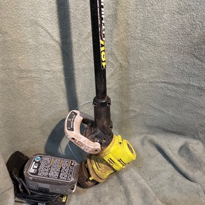 Ryobi ONE+ 18V 13 in. Cordless Battery String Trimmer w/4.0Ah Battery & Charger