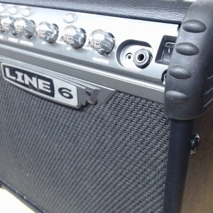 Line 6 Spider III 15 15-Watt 1x8" Digital Modeling Guitar Practice Amp 