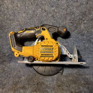 DEWALT XR 20-volt Max 6-1/2-in Brushless Cordless Circular saw