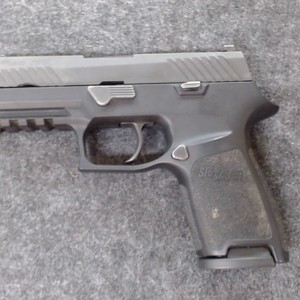 Sig Sauer P320 Full Size Handgun Magazine 9mm Luger 15rd Magazine 