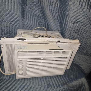 Arctic King 5,000 BTU Mechanical Window Air Conditioner