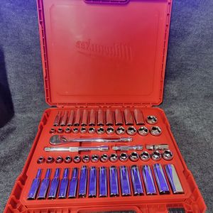 Milwaukee 3/8 in. drive Metric/SAE Mechanics Socket and Ratchet Set 56 pc