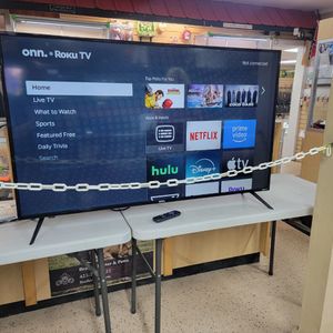 onn 50” Class 4K UHD (2160P) LED Roku Smart Television HDR (100012585)