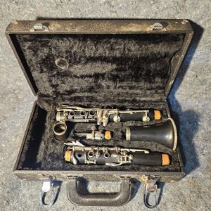 Selmer CL-300 Student Bb Clarinet 