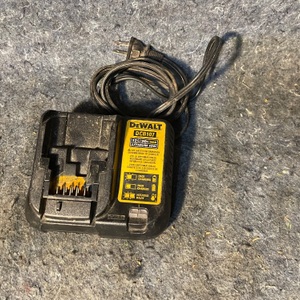 Dewalt DCB107 Battery Charger