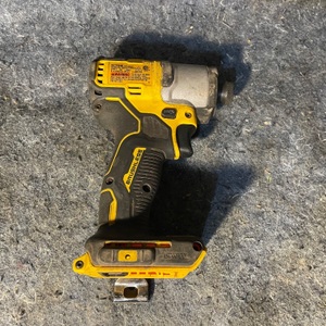 Dewalt 20V MAX* Brushless Cordless 1/4 in. Impact Driver (Tool Only)