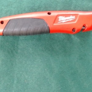 Milwaukee Sliding Utility Knife