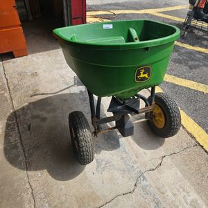 John Deere 130-lb Capacity Tow-behind Lawn Spreader