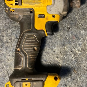 Dewalt 20V MAX* Cordless 1/4 in. Impact Driver (Tool Only)