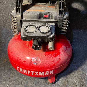 CRAFTSMAN 6-Gallon Portable Electric 150 PSI Pancake Air Compressor
