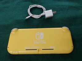 Nintendo Switch Lite - Yellow w/ Charger