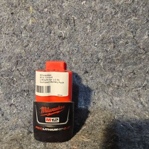 Milwaukee M12 12-Volt Lithium-Ion 2.0 Ah Compact Battery Pack