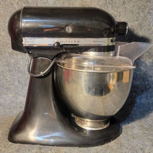 KitchenAid Artisan® Series 5 Quart Tilt-Head Stand Mixer - Onyx Black