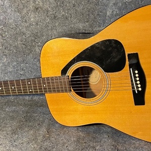 Yamaha FG 401 Dreadnought Acoustic Guitar