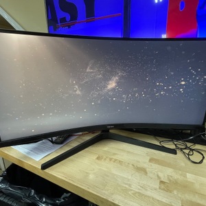 Samsung Odyssey G5 Gaming Monitor WQHD