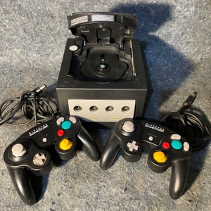 Nintendo Gamecube DOL-001 USA w/ Intec Portable 5” LCD Screen (2) Controllers 