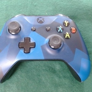 Microsoft Xbox One Wireless Controller, Midnight Forces II Special Edition 
