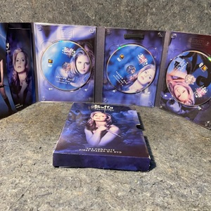 Buffy the Vampire Slayer: The Complete First Season 