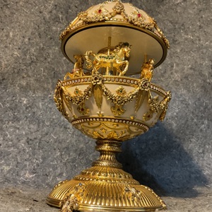 House of Faberge "The Faberge Imperial Carousel Egg" (FRANKLIN MINT) Music 