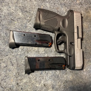 Taurus G3C Handgun .40 S&W 10rd Magazine 3.2" Barrel Black with Stainless Steel 