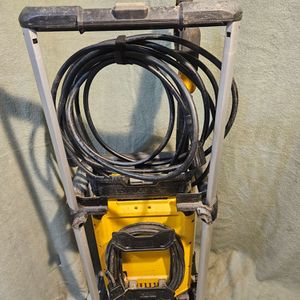 Dewalt 2100 PSI 1.2 GPM 13 Amp Cold Water Electric Pressure Washer 