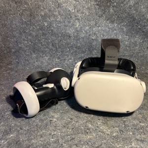 Meta - Quest 2 Advanced All-In-One Virtual Reality Headset - 128GB 