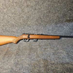 Marlin 925M Bolt Action Rifle.22 Magnum 22" Barrel Classic Wood Stock 22 inch