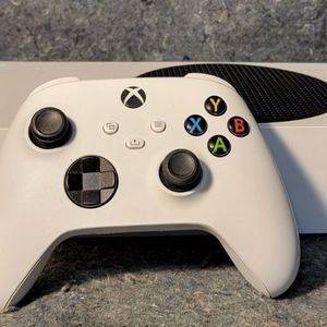 Microsoft Xbox Series S All Digital Console 512GB SSD - 120FPS - Robot White