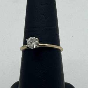 Vintage 0.75cttw Solitaire 14kt YG Diamond Ring 1.7g