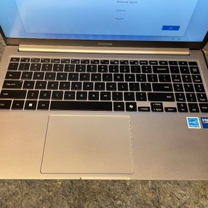 Samsung - Galaxy Book4 15.6" FHD Laptop - Intel Core 7- 16GB Memory - 512GB SSD 