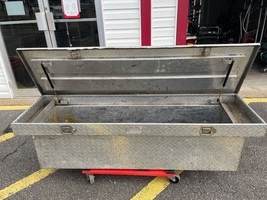 Continental Accessories Standard Full-Size Truck Bed Tool Box with Key