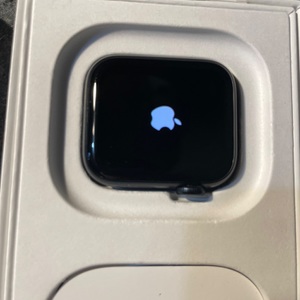 Apple Watch SE 2nd Gen 40mm Aluminum GPS (in box)